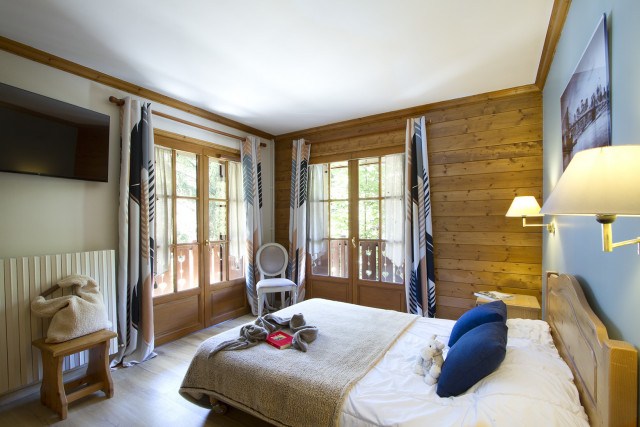 _lv_images__lot_0000000979_05_4228158