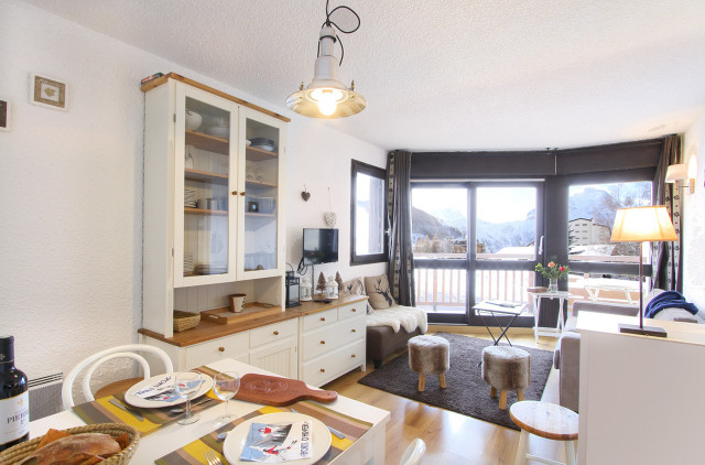 _lv_images__lot_0000000996_01_4242313 _lv_images__lot_0000000996_01_4242313