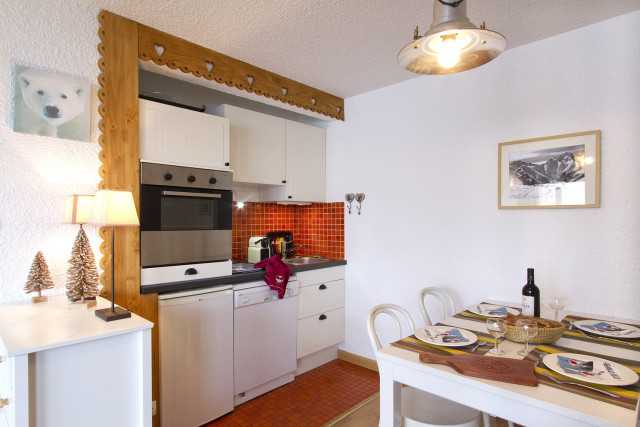 _lv_images__lot_0000000996_03_4456554