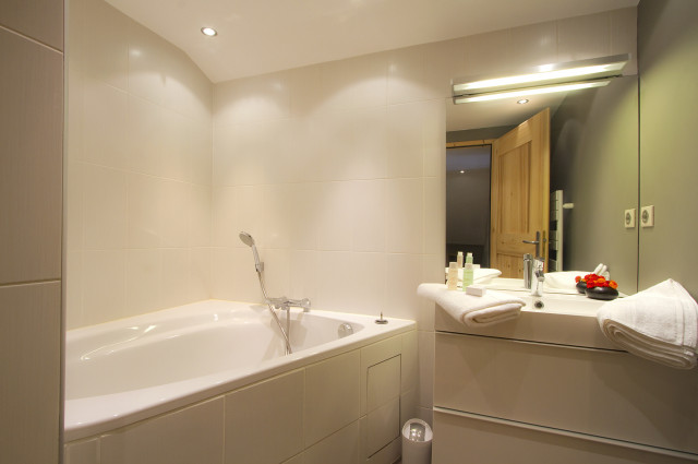 _lv_images__lot_0000001037_10_4625034 _lv_images__lot_0000001037_10_4625034