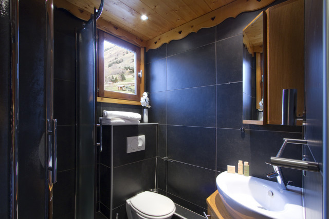 _lv_images__lot_0000001041_07_4664216