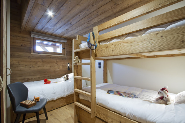 _lv_images__lot_0000001102_14_4670069