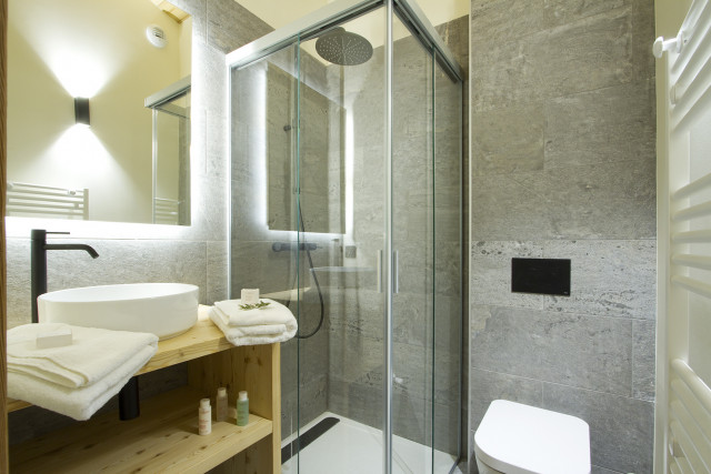 _lv_images__lot_0000001102_15_4319584