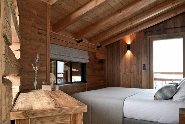 _lv_images__lot_0000001103_10_4618862