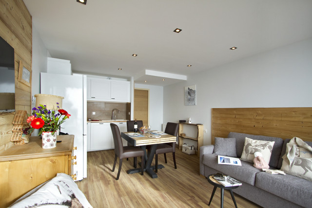 _lv_images__lot_0000001119_04_4637554