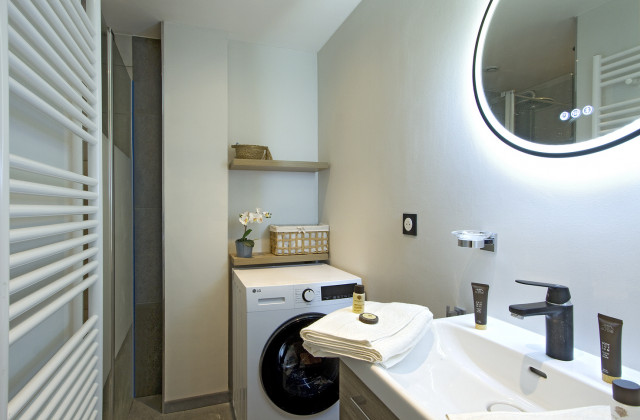 _lv_images__lot_0000001119_06_4637556