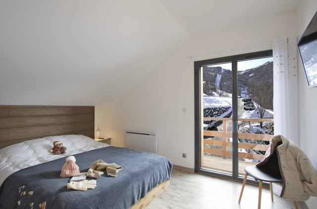 _lv_images__lot_0000001122_07_4670157