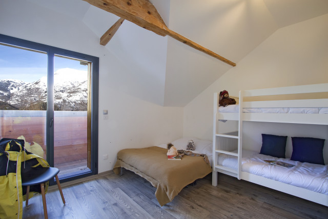 _lv_images__lot_0000001122_10_4688209