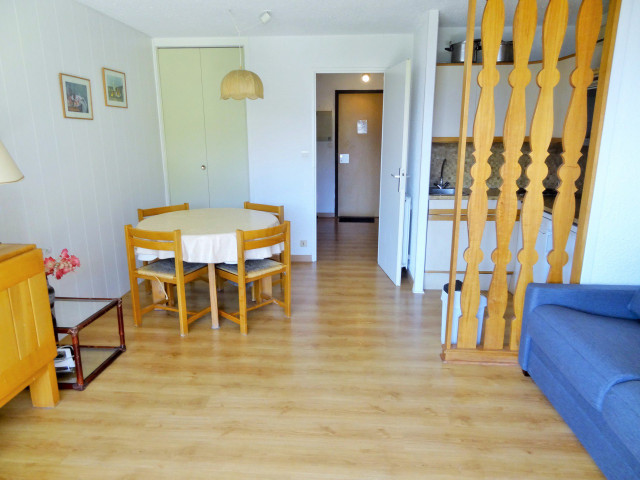 _lv_images__lot_0037250096_08_4346338