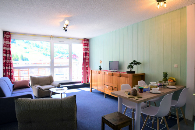 _lv_images__lot_0037250119_02_4241053