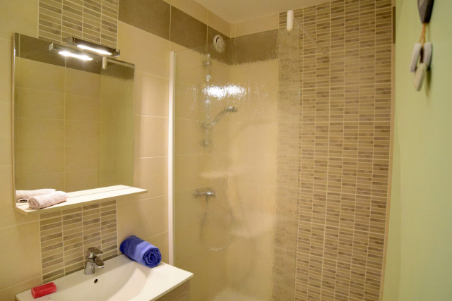 _lv_images__lot_0037250119_08_4571486