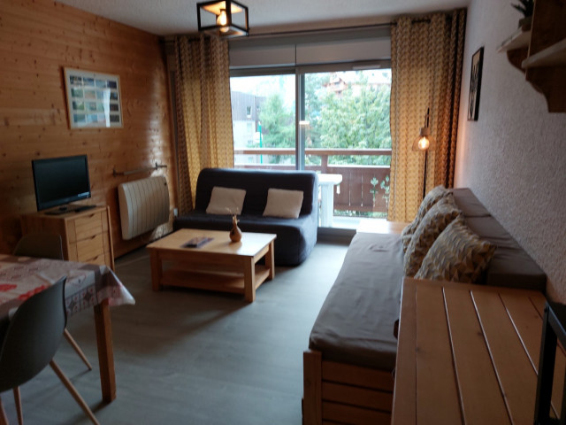 _lv_images__lot_0037250140_03_4331059