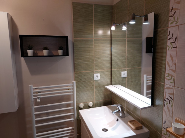 _lv_images__lot_0037250140_08_5017247