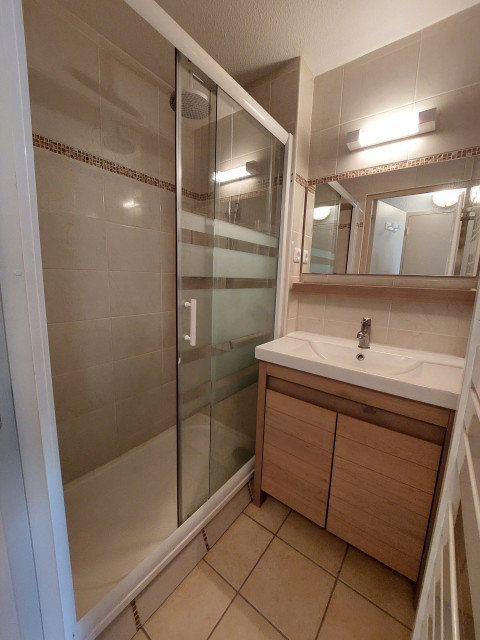 _lv_images__lot_0037250141_06_4641489