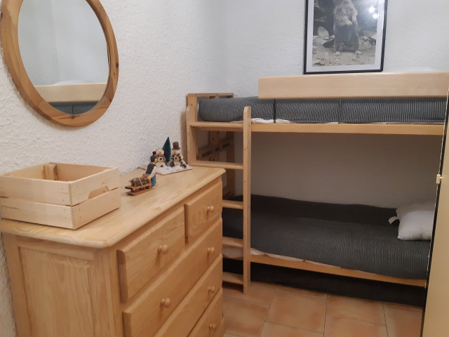 _lv_images__lot_0037250149_03_5047442