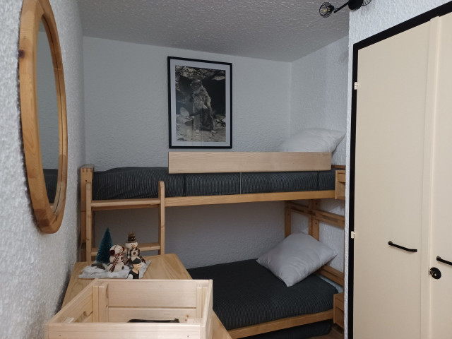 _lv_images__lot_0037250149_11_4424910