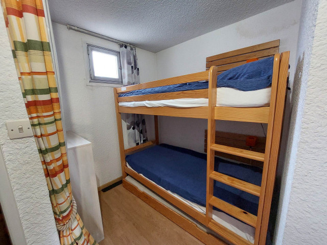 _lv_images__lot_0037250157_08_4425013