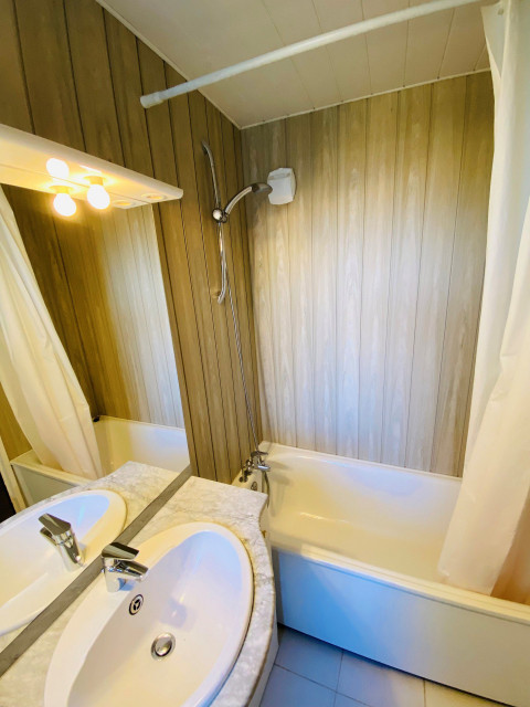 _lv_images__lot_0037250178_10_4378556