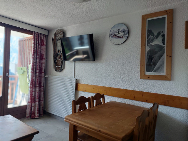 _lv_images__lot_0037250190_04_4120197
