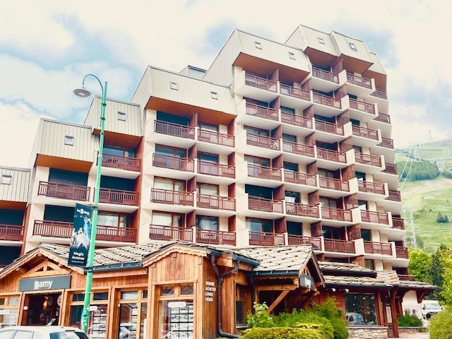 _lv_images__lot_0037250190_14_4663243