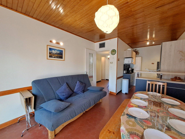 _lv_images__lot_0037250224_02_5241543