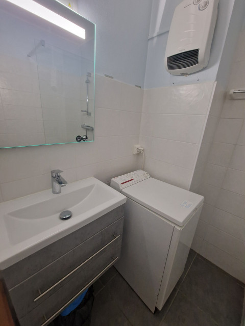 _lv_images__lot_0037250224_13_4408370