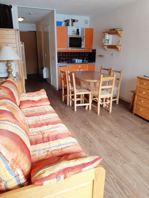 _lv_images__lot_0037250255_03_4247282