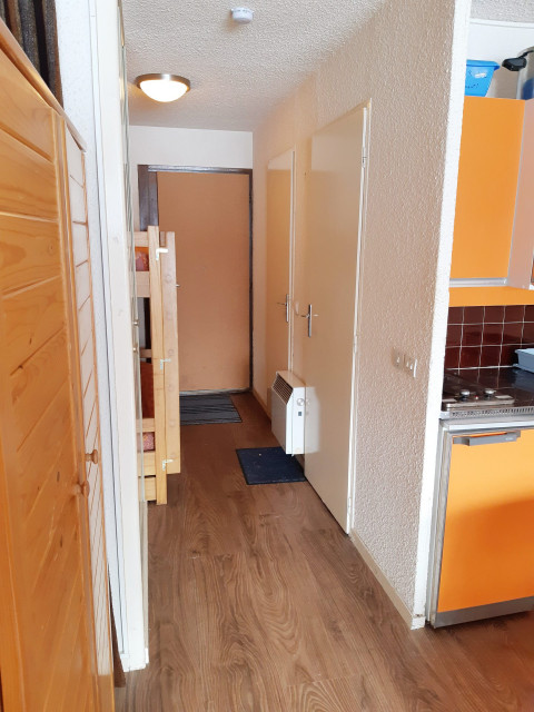 _lv_images__lot_0037250255_09_4455323