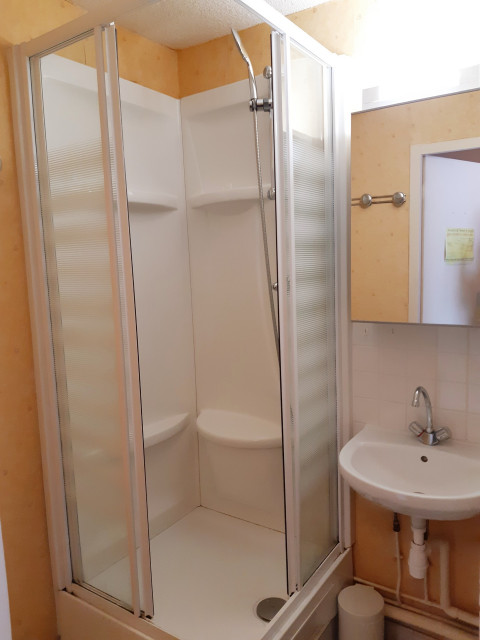 _lv_images__lot_0037250255_11_4648102