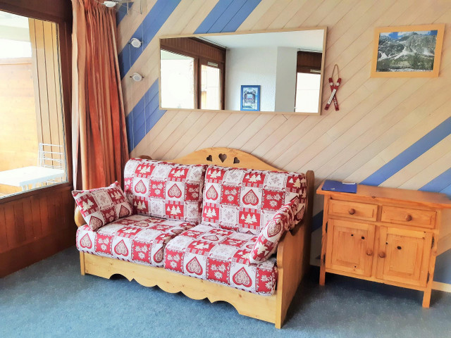 _lv_images__lot_0037250273_02_4384186