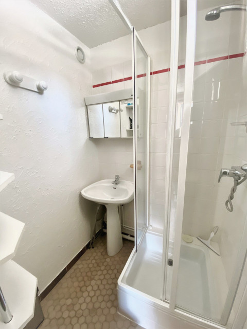 _lv_images__lot_0037250521_06_4330740