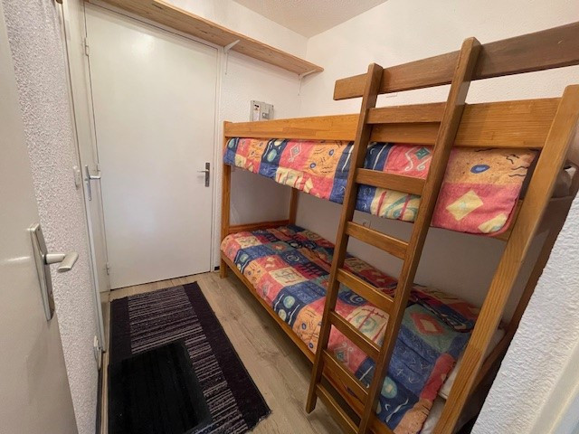 _lv_images__lot_0037250588_06_4370122