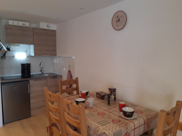 _lv_images__lot_0037250664_02_4230493