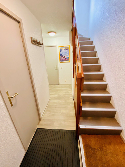 _lv_images__lot_0037250665_08_4790721