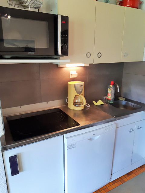 _lv_images__lot_0037250678_10_4568420