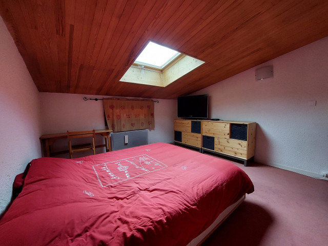 _lv_images__lot_0037250797_15_4310317