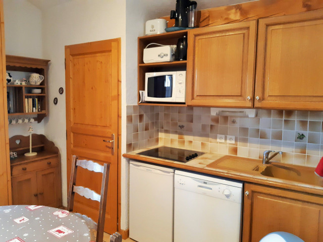 _lv_images__lot_0037250900_13_4680956