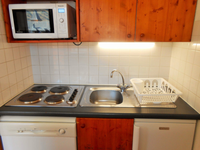 _lv_images__lot_0037250930_03_4297285