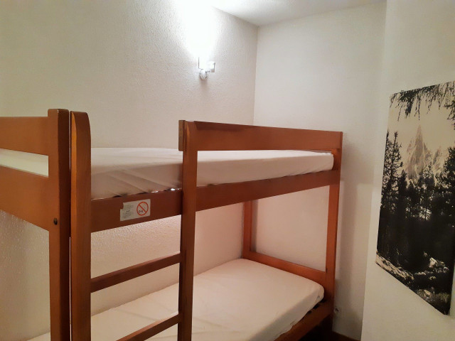 _lv_images__lot_0037250930_07_4460838