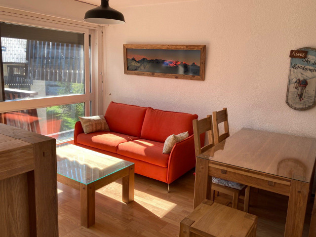 _lv_images__lot_0037250931_01_5033373