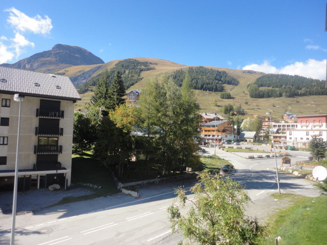 _lv_images__lot_0037250931_05_5053259