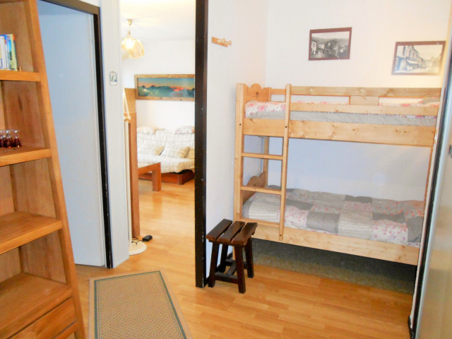 _lv_images__lot_0037250931_06_5083550