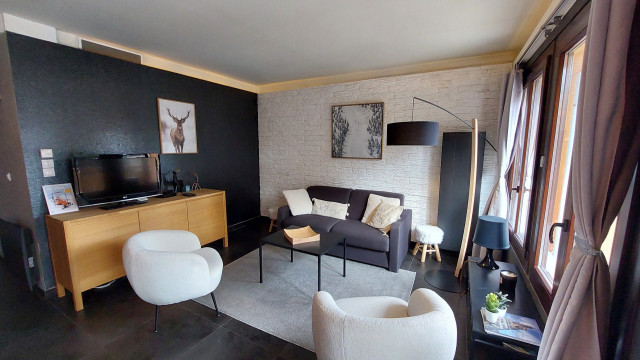 _lv_images__lot_0037250964_01_4394779