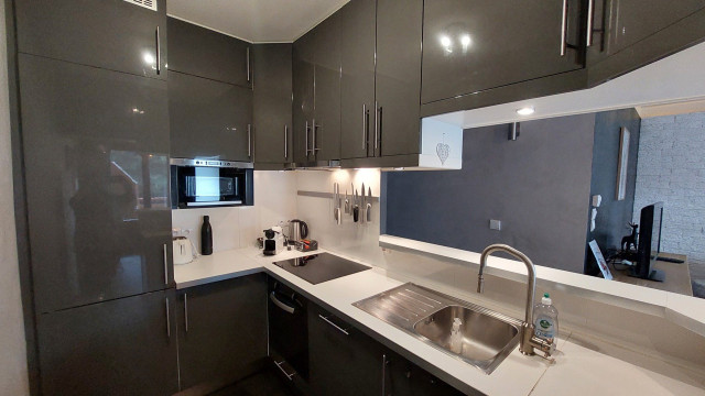 _lv_images__lot_0037250964_02_4669755