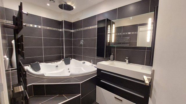 _lv_images__lot_0037250964_06_4289204