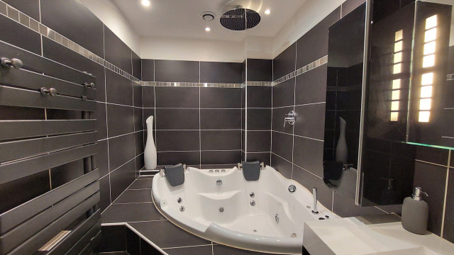 _lv_images__lot_0037250964_10_4550965