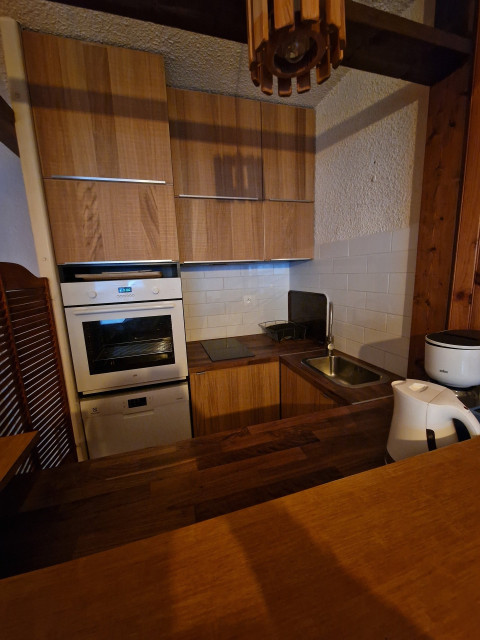 _lv_images__lot_0037250994_05_4553684