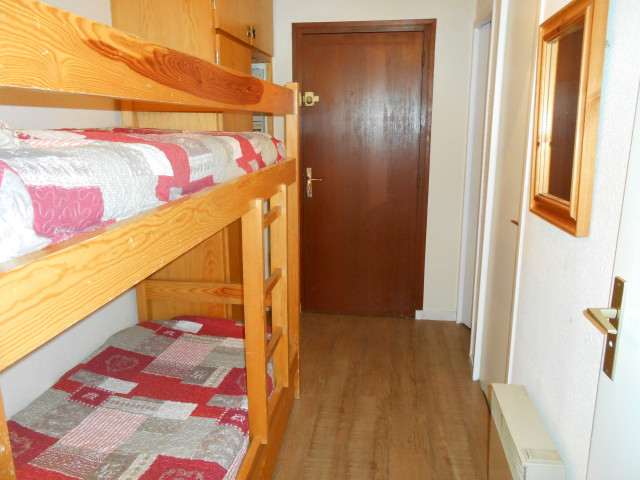 _lv_images__lot_0037250994_07_4321895