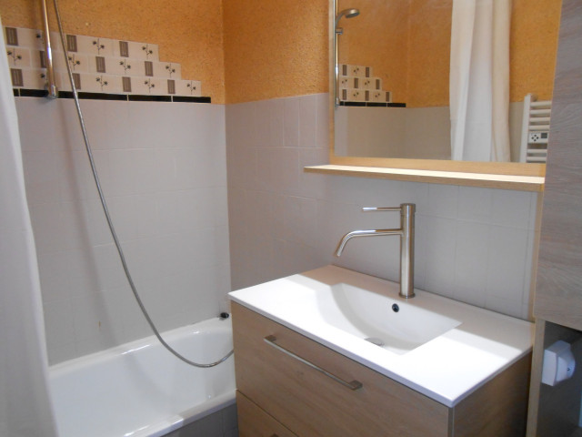 _lv_images__lot_0037250994_08_4358052