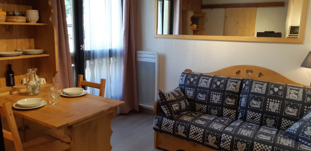 _lv_images__lot_0037251010_06_4334569